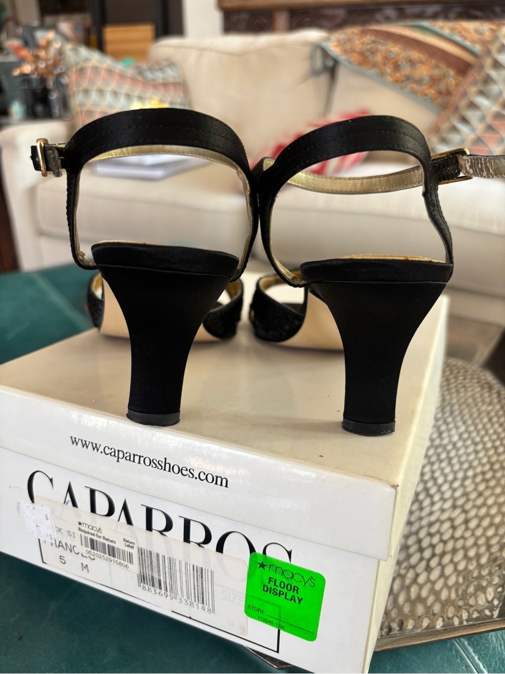 Vintage Caparros Black Sequin Evening Sandals Heels Sz 5B - Picture 2 of 10